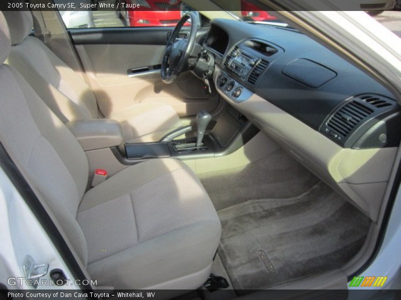 Super White / Taupe 2005 Toyota Camry SE