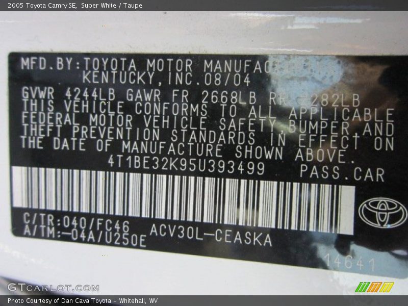 Super White / Taupe 2005 Toyota Camry SE