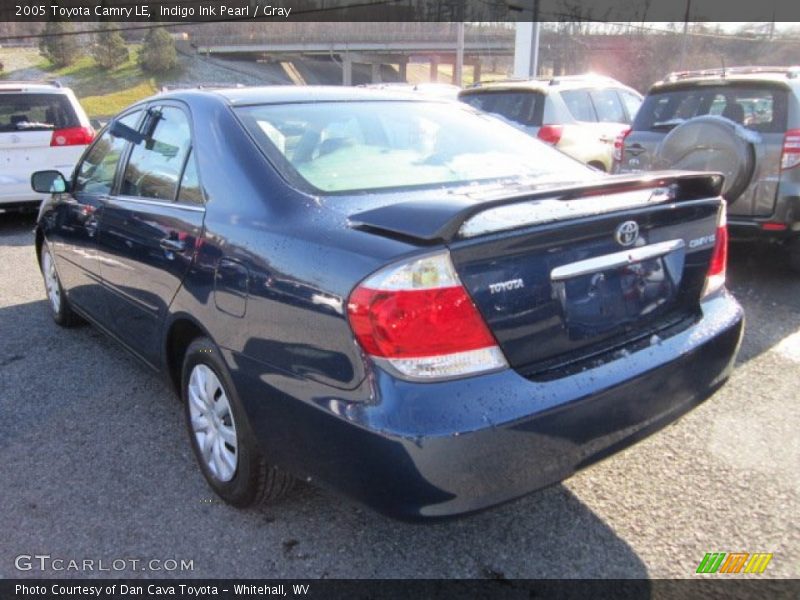 Indigo Ink Pearl / Gray 2005 Toyota Camry LE