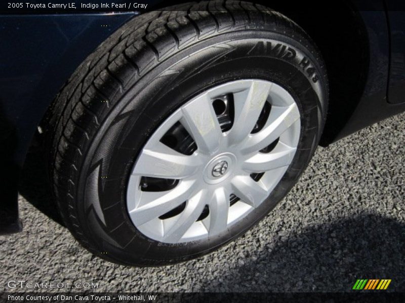 Indigo Ink Pearl / Gray 2005 Toyota Camry LE