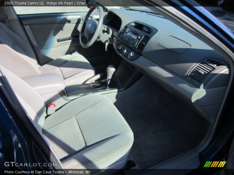 Indigo Ink Pearl / Gray 2005 Toyota Camry LE