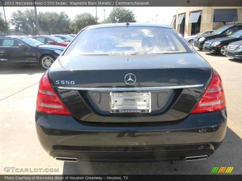Magnetite Black Metallic / Cashmere/Savanah 2011 Mercedes-Benz S 550 Sedan
