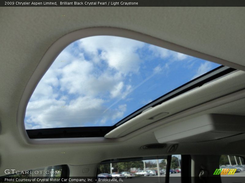 Brilliant Black Crystal Pearl / Light Graystone 2009 Chrysler Aspen Limited