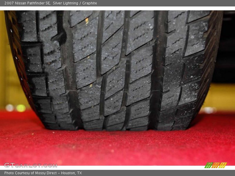 Silver Lightning / Graphite 2007 Nissan Pathfinder SE