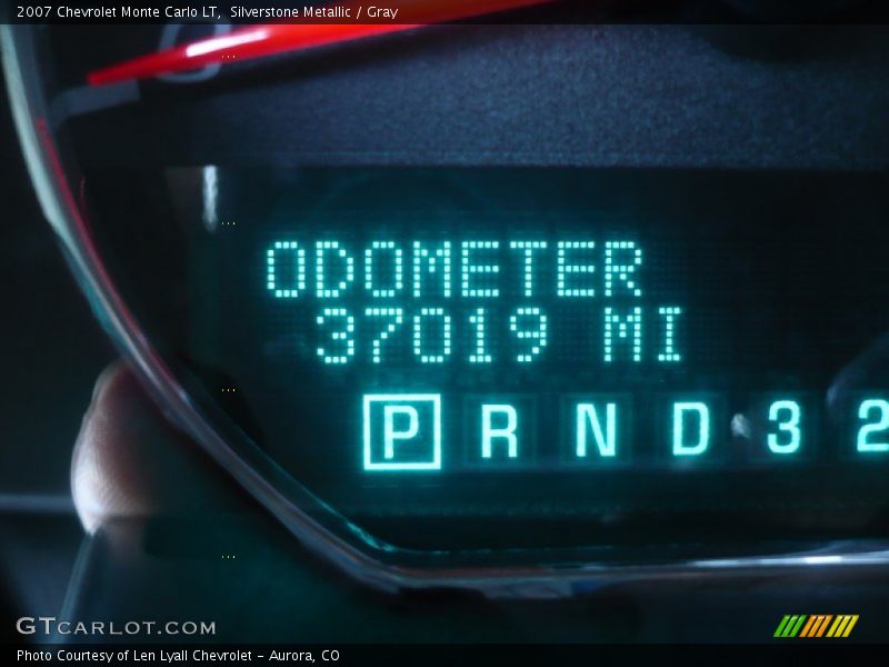 Silverstone Metallic / Gray 2007 Chevrolet Monte Carlo LT