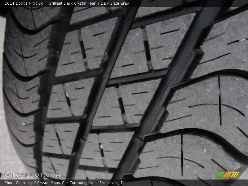 Brilliant Black Crystal Pearl / Dark Slate Gray 2011 Dodge Nitro SXT