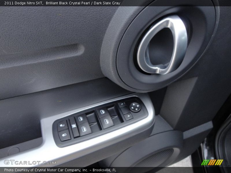 Brilliant Black Crystal Pearl / Dark Slate Gray 2011 Dodge Nitro SXT