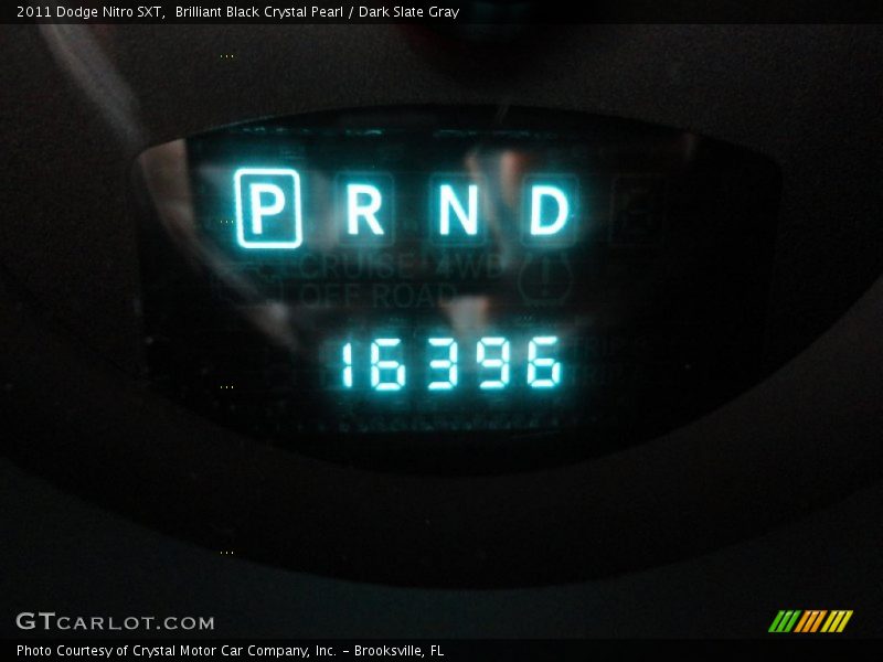 Brilliant Black Crystal Pearl / Dark Slate Gray 2011 Dodge Nitro SXT