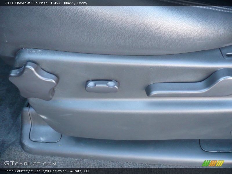 Black / Ebony 2011 Chevrolet Suburban LT 4x4