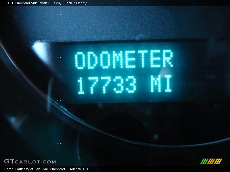 Black / Ebony 2011 Chevrolet Suburban LT 4x4