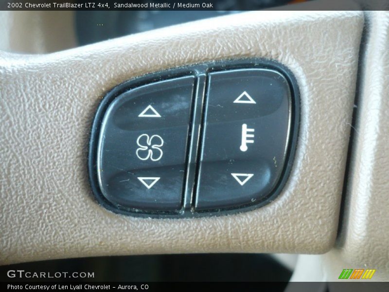 Sandalwood Metallic / Medium Oak 2002 Chevrolet TrailBlazer LTZ 4x4