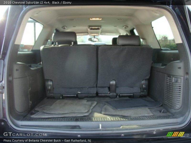 Black / Ebony 2010 Chevrolet Suburban LS 4x4