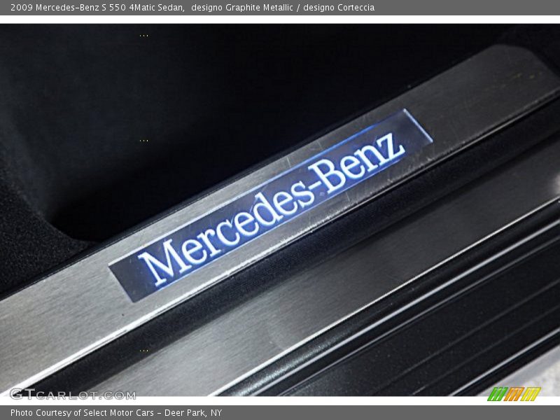 designo Graphite Metallic / designo Corteccia 2009 Mercedes-Benz S 550 4Matic Sedan
