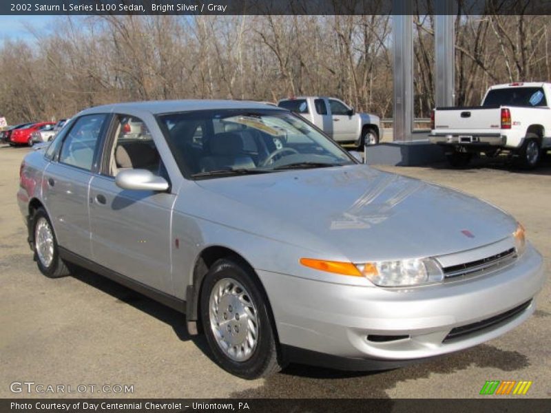 Bright Silver / Gray 2002 Saturn L Series L100 Sedan