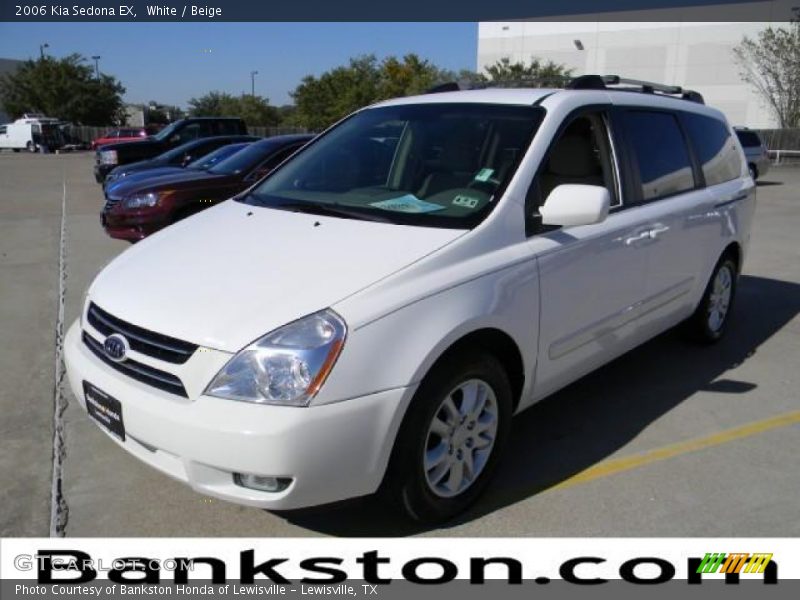 White / Beige 2006 Kia Sedona EX