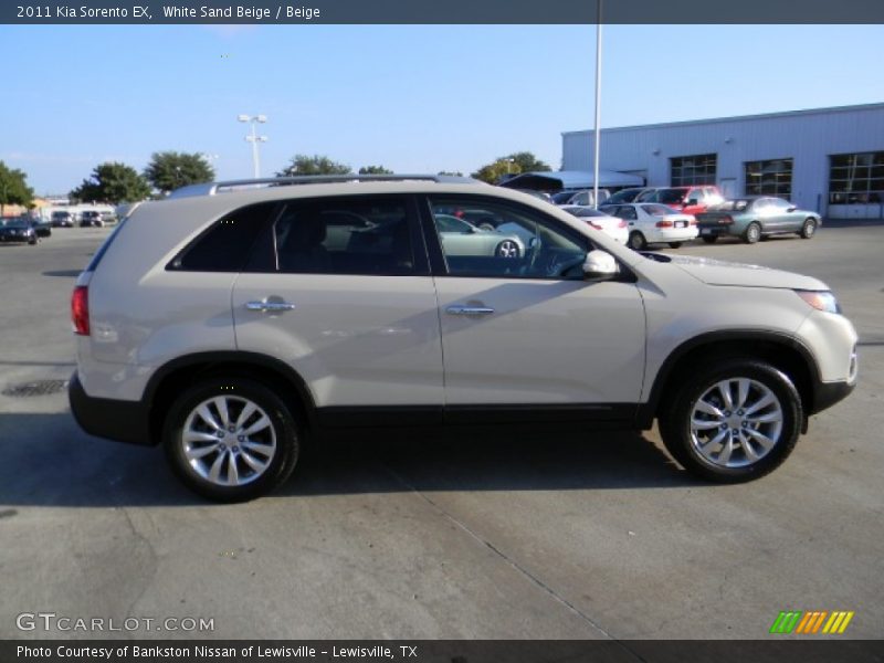 White Sand Beige / Beige 2011 Kia Sorento EX