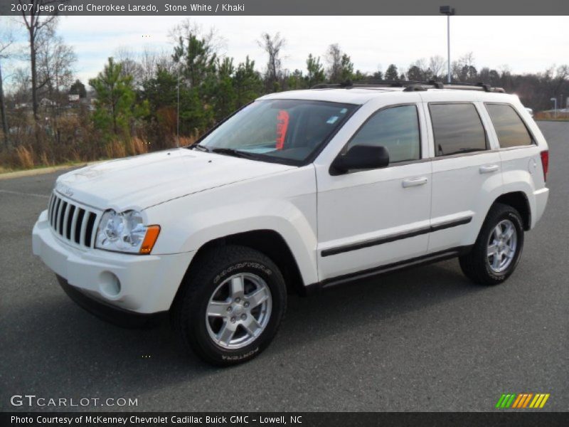 Stone White / Khaki 2007 Jeep Grand Cherokee Laredo