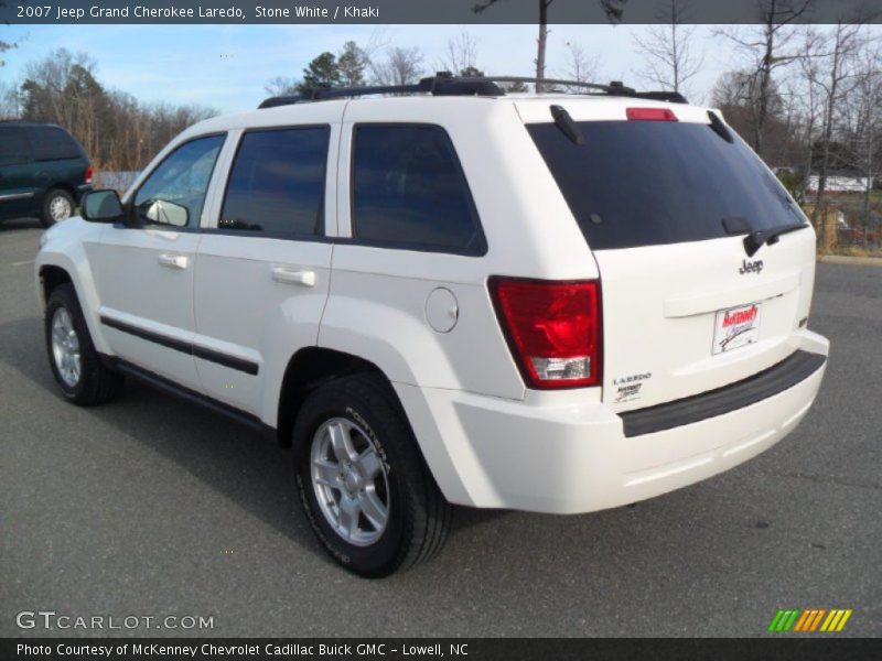 Stone White / Khaki 2007 Jeep Grand Cherokee Laredo