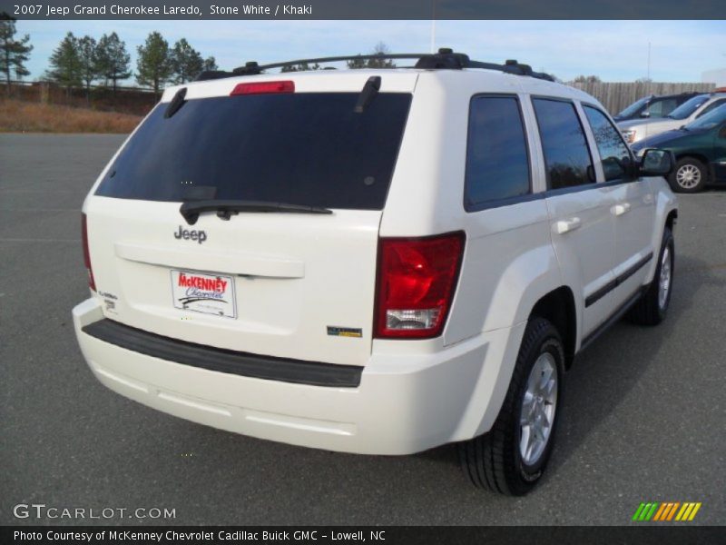 Stone White / Khaki 2007 Jeep Grand Cherokee Laredo