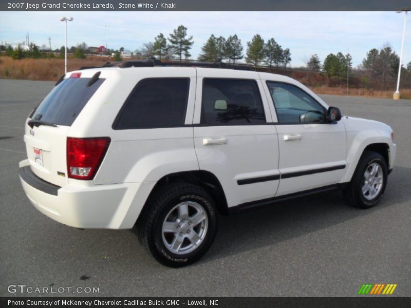 Stone White / Khaki 2007 Jeep Grand Cherokee Laredo