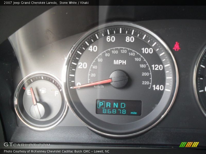 Stone White / Khaki 2007 Jeep Grand Cherokee Laredo