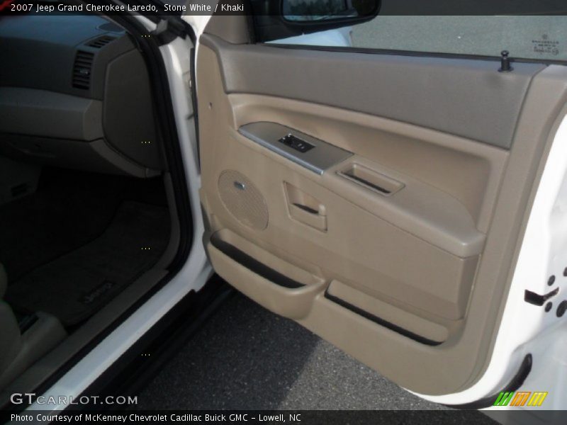 Stone White / Khaki 2007 Jeep Grand Cherokee Laredo