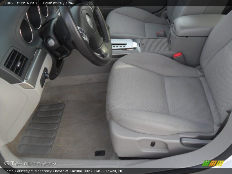 Polar White / Gray 2009 Saturn Aura XE