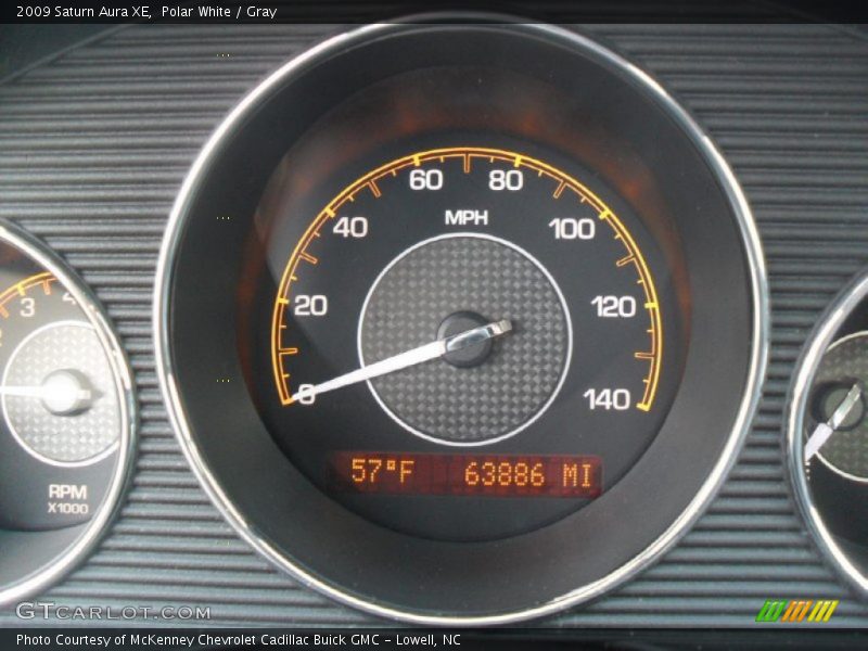 Polar White / Gray 2009 Saturn Aura XE