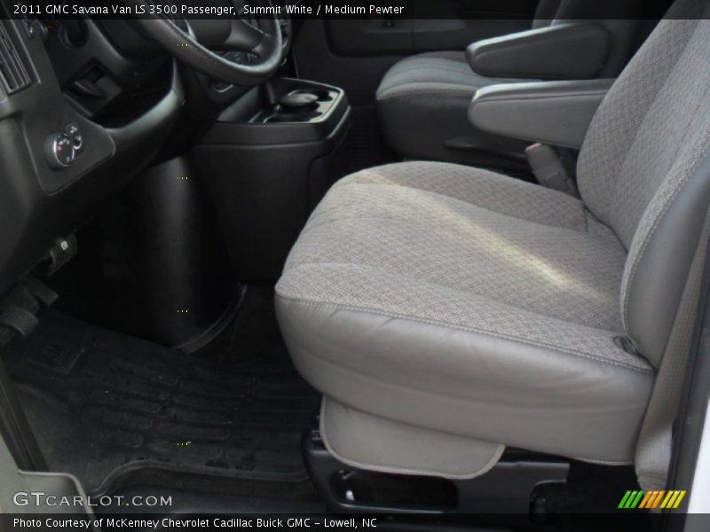 Summit White / Medium Pewter 2011 GMC Savana Van LS 3500 Passenger