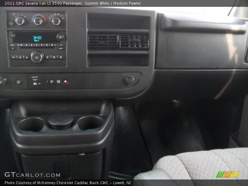 Summit White / Medium Pewter 2011 GMC Savana Van LS 3500 Passenger