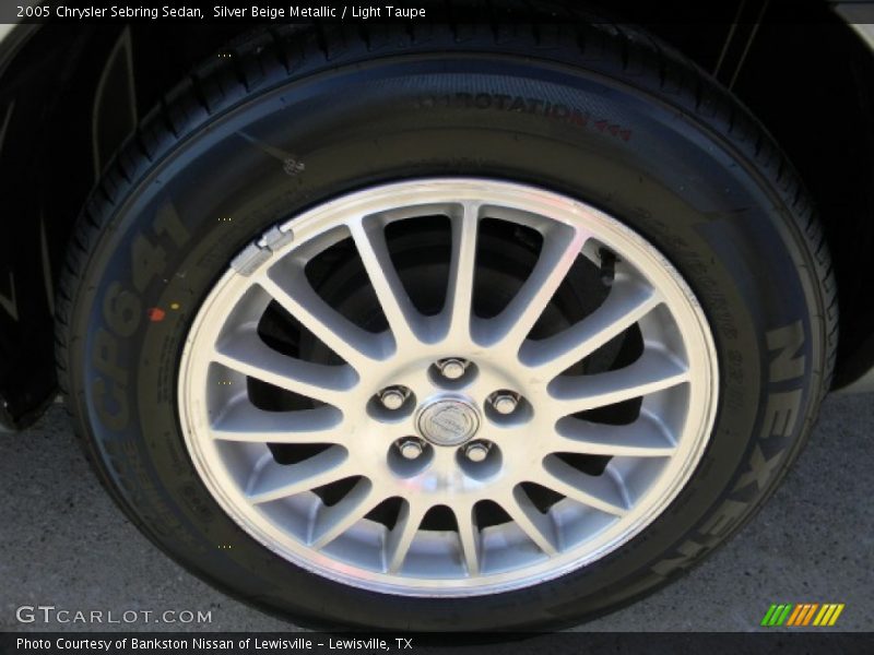 Silver Beige Metallic / Light Taupe 2005 Chrysler Sebring Sedan