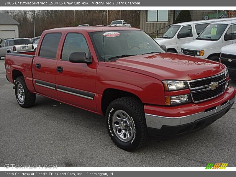 Victory Red / Dark Charcoal 2006 Chevrolet Silverado 1500 LS Crew Cab 4x4