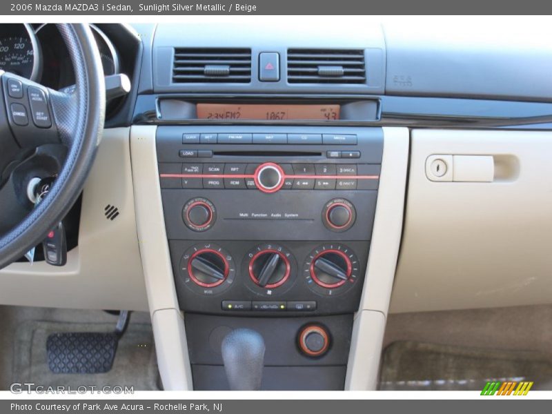 Sunlight Silver Metallic / Beige 2006 Mazda MAZDA3 i Sedan