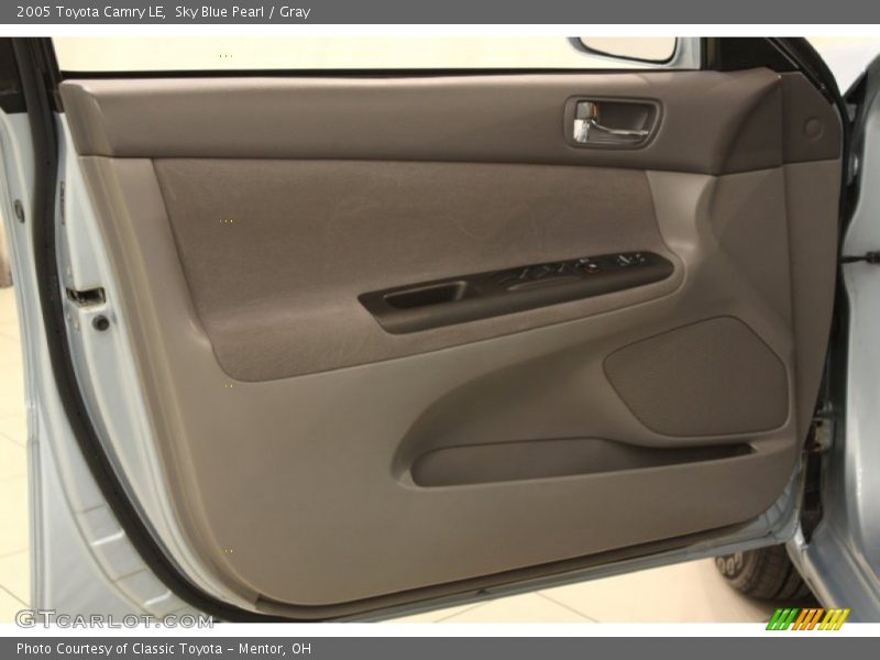 Sky Blue Pearl / Gray 2005 Toyota Camry LE