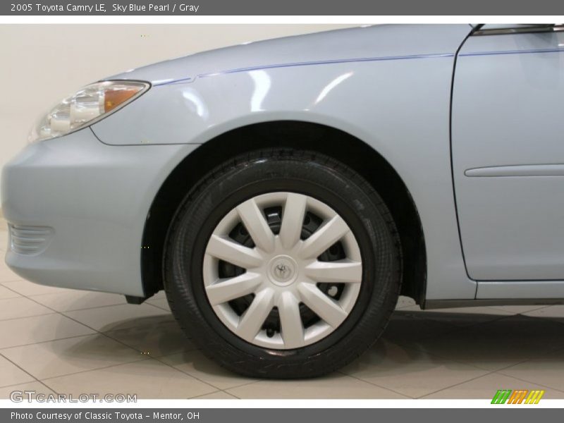 Sky Blue Pearl / Gray 2005 Toyota Camry LE