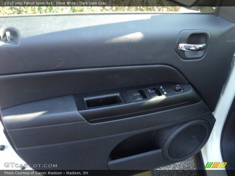 Stone White / Dark Slate Gray 2010 Jeep Patriot Sport 4x4