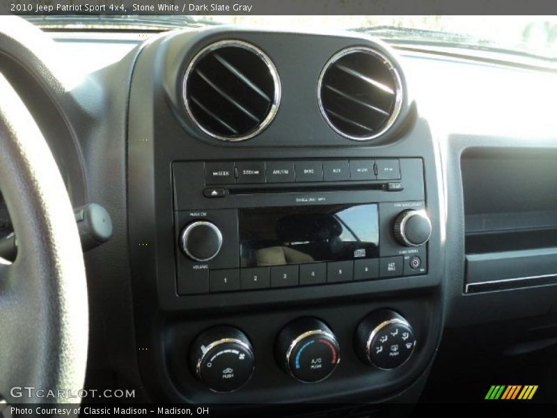 Stone White / Dark Slate Gray 2010 Jeep Patriot Sport 4x4