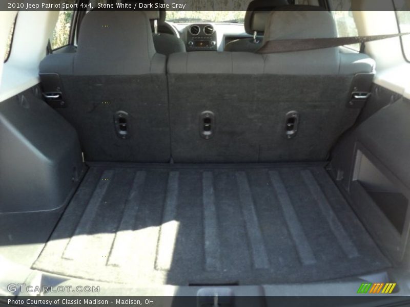 Stone White / Dark Slate Gray 2010 Jeep Patriot Sport 4x4