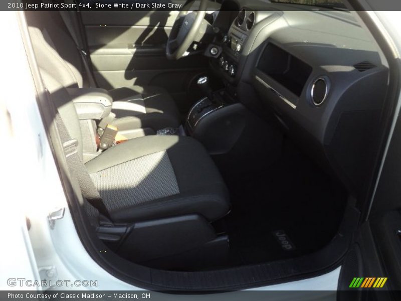 Stone White / Dark Slate Gray 2010 Jeep Patriot Sport 4x4