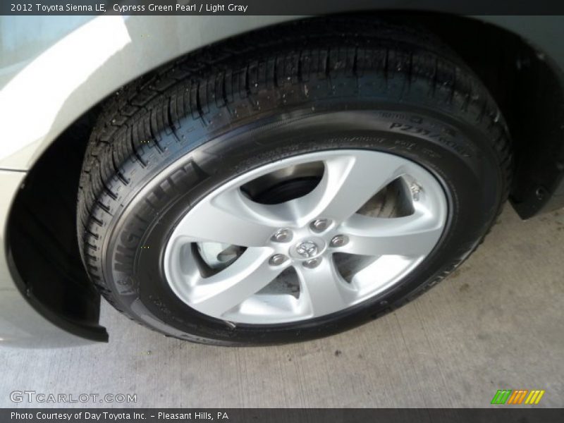 Cypress Green Pearl / Light Gray 2012 Toyota Sienna LE