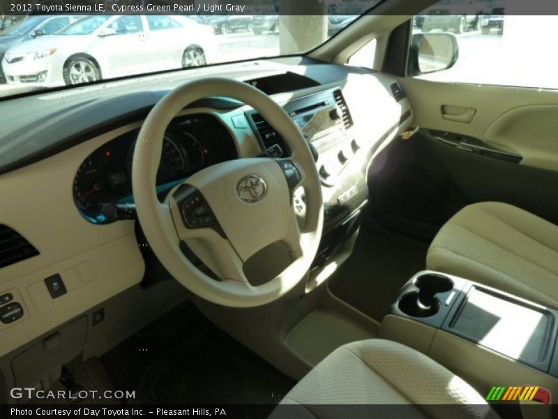 Cypress Green Pearl / Light Gray 2012 Toyota Sienna LE