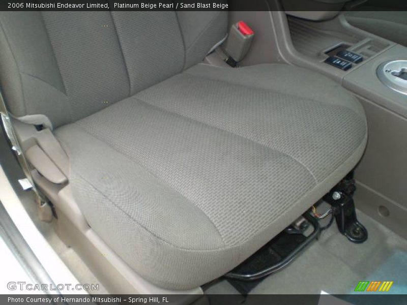 Platinum Beige Pearl / Sand Blast Beige 2006 Mitsubishi Endeavor Limited