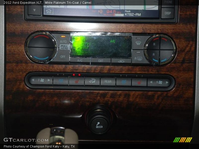 White Platinum Tri-Coat / Camel 2012 Ford Expedition XLT
