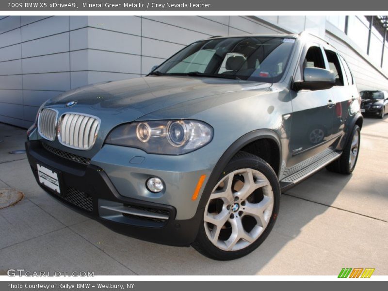 Front 3/4 View of 2009 X5 xDrive48i