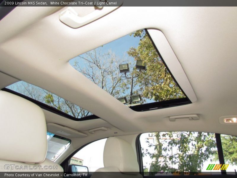 White Chocolate Tri-Coat / Light Camel 2009 Lincoln MKS Sedan