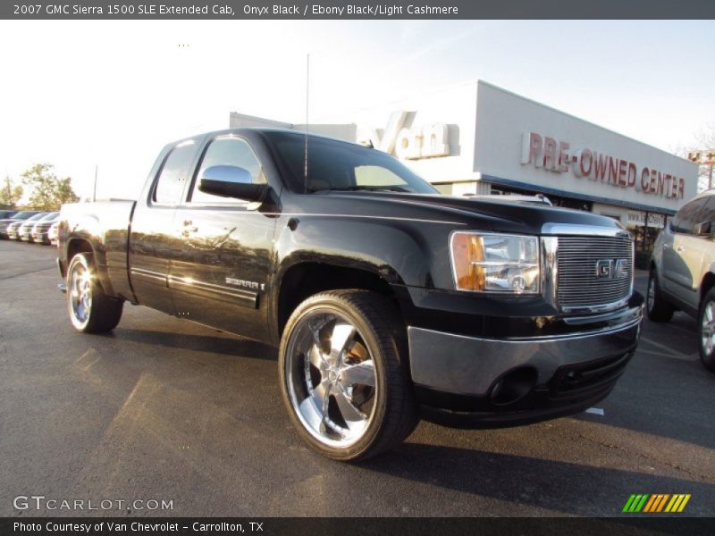 Onyx Black / Ebony Black/Light Cashmere 2007 GMC Sierra 1500 SLE Extended Cab