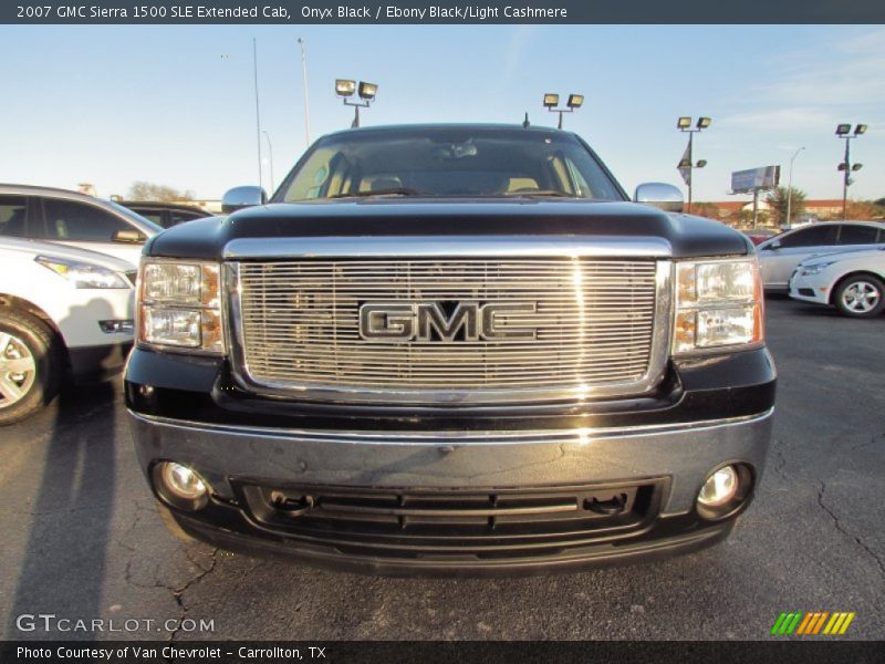 Onyx Black / Ebony Black/Light Cashmere 2007 GMC Sierra 1500 SLE Extended Cab