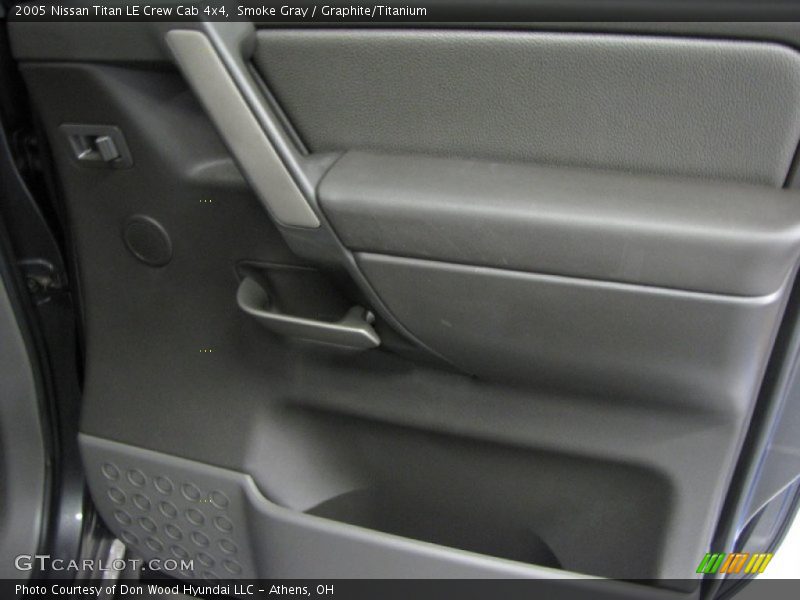 Smoke Gray / Graphite/Titanium 2005 Nissan Titan LE Crew Cab 4x4