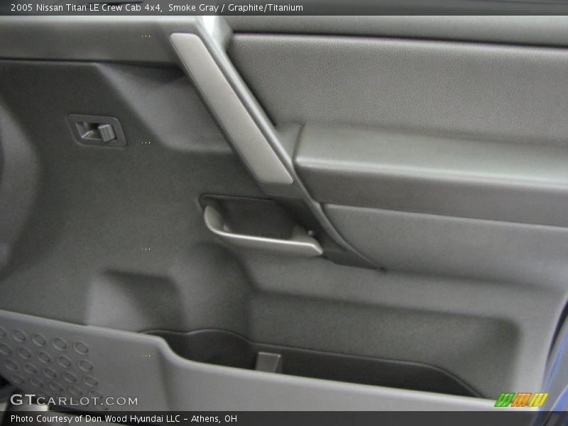 Smoke Gray / Graphite/Titanium 2005 Nissan Titan LE Crew Cab 4x4
