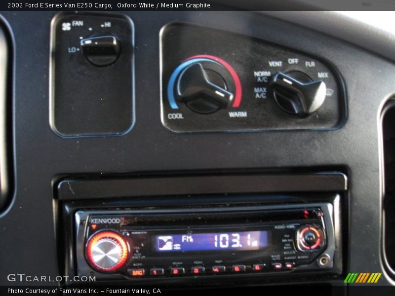 Oxford White / Medium Graphite 2002 Ford E Series Van E250 Cargo